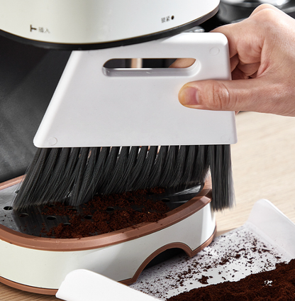 Coffee table cleaning tool